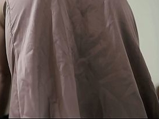 INDONESIA GIRL ROK SATIN TAPI GAK PAKAI CELANA DALAM , DI ENTOT SAMPAI KELUAR DI DALAM