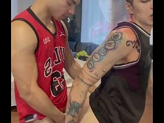 SENTANDO NO NAMORADO