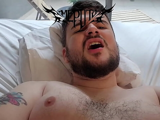 Ursinho dando o rabo no pelo pro macho punk